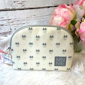 Danielle Nicole Disney by Dani Minnie Mouse cosmetic bag NWT